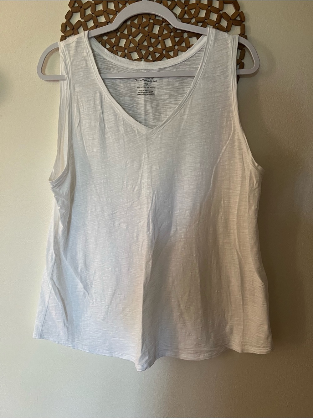 V neck sleeveless tee shirt